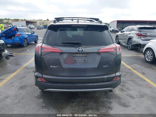 Toyota Rav4 Xle 2018 JTMWFREV6JJ185667 Image 16