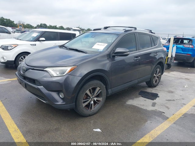 Toyota Rav4 Xle 2018 JTMWFREV6JJ185667 Image 2