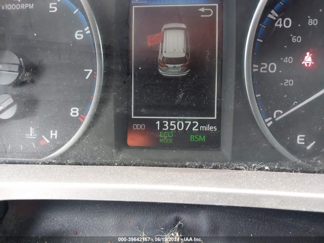 Toyota Rav4 Xle 2018 JTMWFREV6JJ185667 Image 7