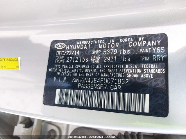 Hyundai Genesis 3.8 2015 KMHGN4JE4FU071832 Image 9
