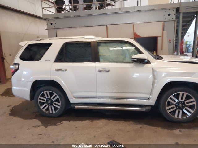 Toyota 4runner Limited 2020 JTEBU5JRXL5760270 Image 14