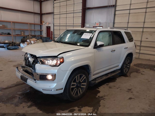 Toyota 4runner Limited 2020 JTEBU5JRXL5760270 Image 2