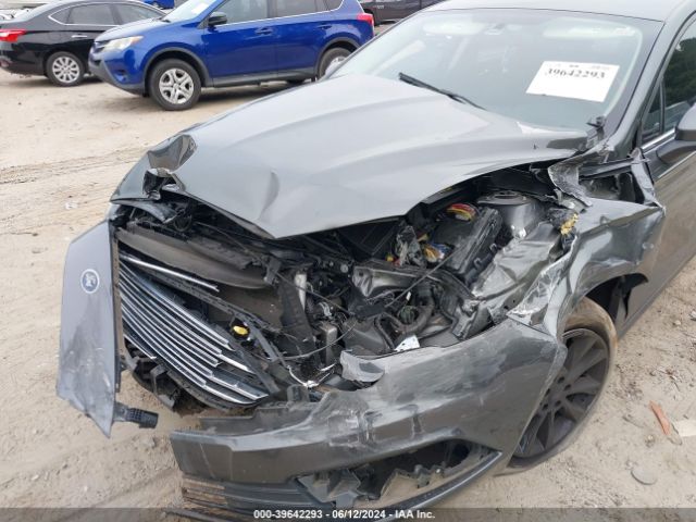 3FA6P0HD6HR364423 Ford FUSION SE
