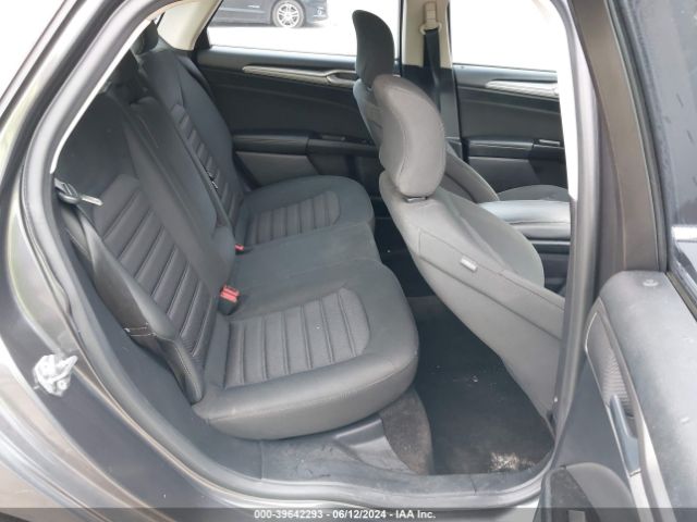 3FA6P0HD6HR364423 Ford FUSION SE