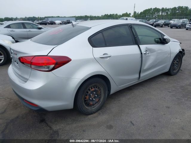 3KPFK4A70HE110587 KIA FORTE LX