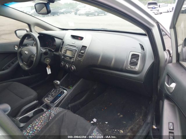 3KPFK4A70HE110587 KIA FORTE LX