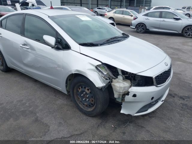 3KPFK4A70HE110587 KIA FORTE LX