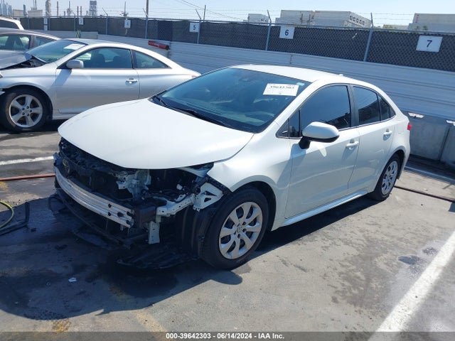 Toyota COROLLA LE 2021 JTDEPMAE6MJ171404 Image 2