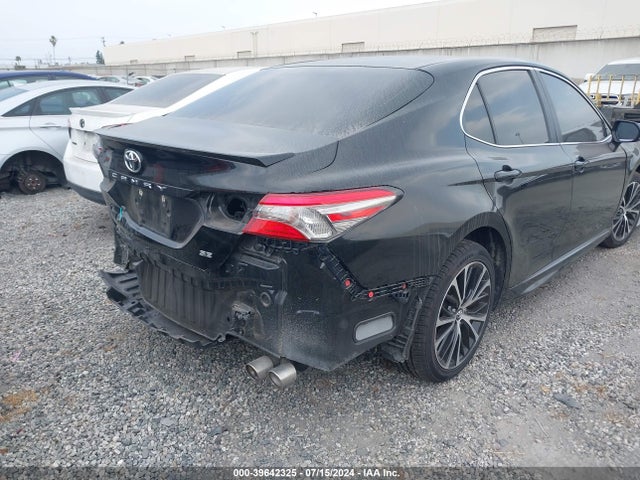 Toyota CAMRY SE 2018 4T1B11HK8JU094331 Image 4