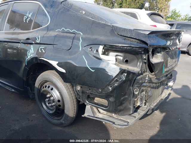 Toyota CAMRY SE 2018 4T1B11HK8JU094331 Image 6