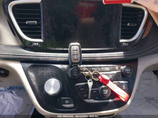 2C4RC1BG0MR531600 Chrysler Pacifica Touring L