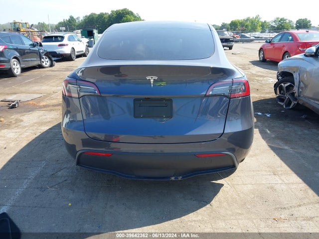 Tesla Model Y Rwd 2023 7SAYGDED9PF956075 Image 16
