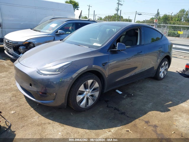 Tesla Model Y Rwd 2023 7SAYGDED9PF956075 Image 2