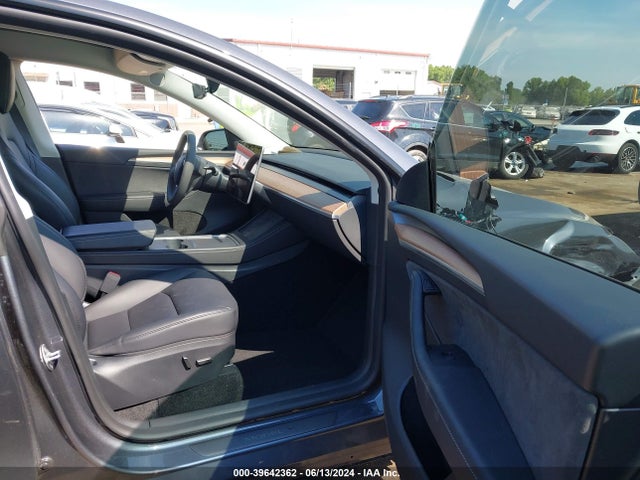 Tesla Model Y Rwd 2023 7SAYGDED9PF956075 Image 5