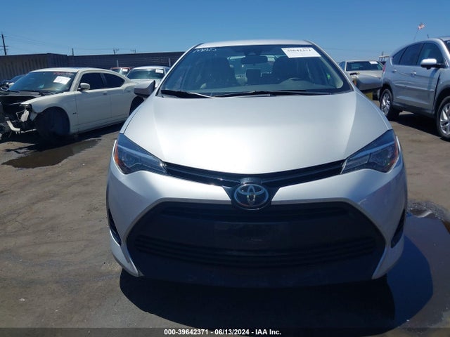 Toyota COROLLA LE 2018 2T1BURHE5JC011231 Image 13