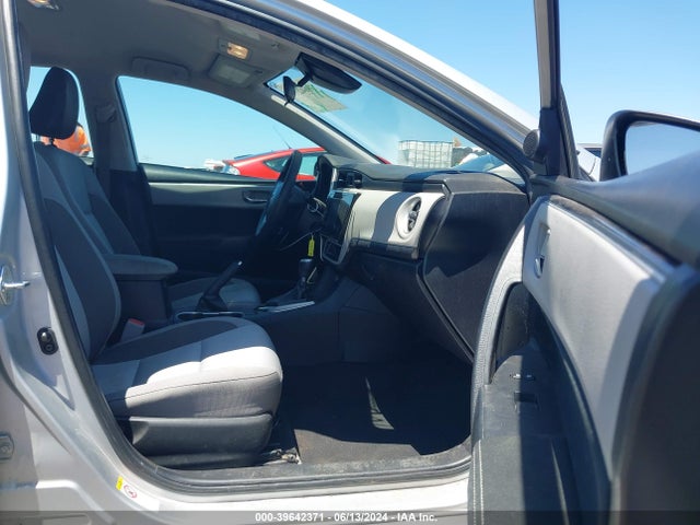 Toyota COROLLA LE 2018 2T1BURHE5JC011231 Image 5