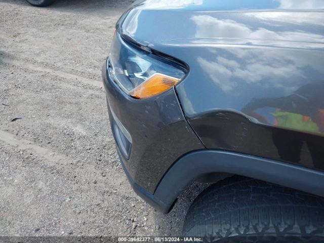 3C4NJDDB5JT262638 Jeep Compass Trailhawk 4x4