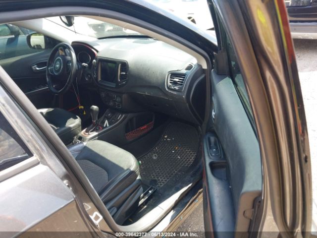 3C4NJDDB5JT262638 Jeep Compass Trailhawk 4x4