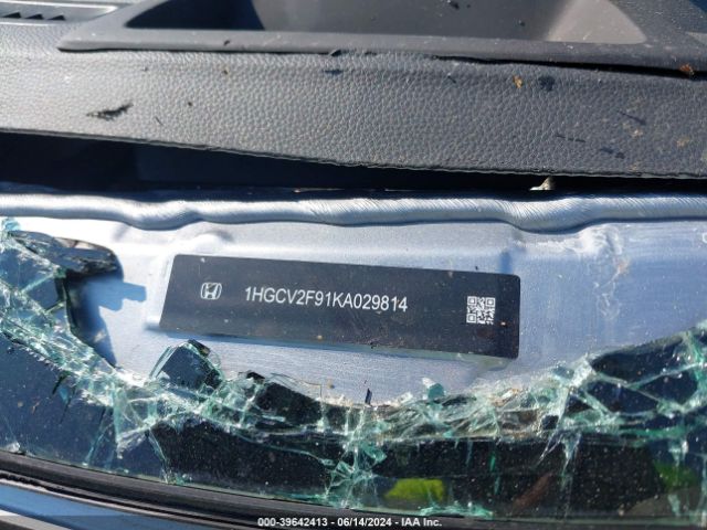 1HGCV2F91KA029814 Honda Accord Touring 2.0t