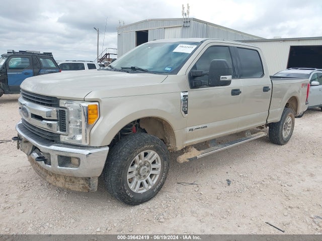 Ford F-250 Xlt 2017 1FT7W2BTXHEE70700 Image 2