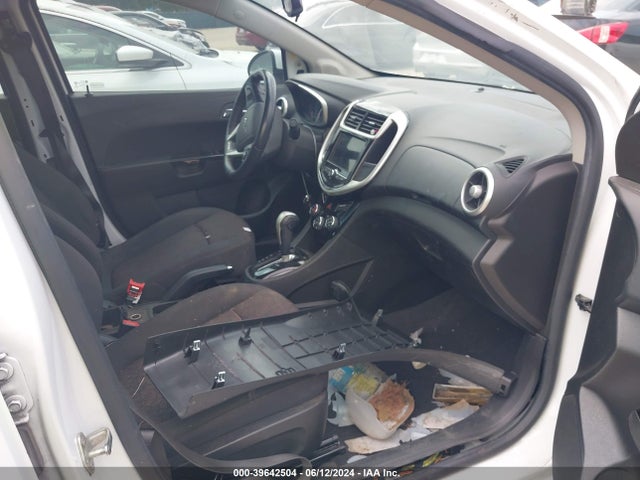 Chevrolet Sonic Lt Auto 2019 1G1JD5SB0K4107896 Image 5