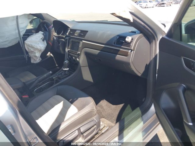 1VWJM7A30JC047312 Volkswagen Passat 3.6l V6 Gt