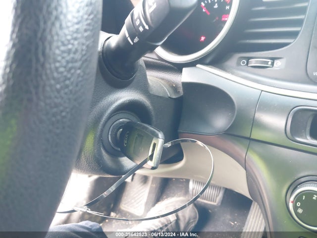 KIA Optima Lx 2015 KNAGM4A73F5630948 Image 11