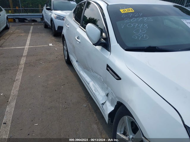 KIA Optima Lx 2015 KNAGM4A73F5630948 Image 13