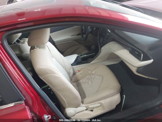 4T1B31HK0KU515759 Toyota Camry Hybrid Le
