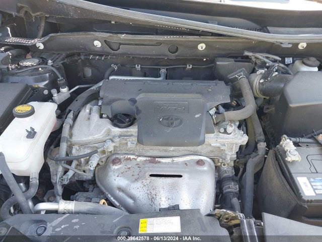 Toyota RAV4 LE 2018 2T3BFREV7JW719887 Image 10