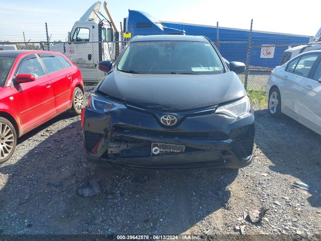 Toyota RAV4 LE 2018 2T3BFREV7JW719887 Image 12