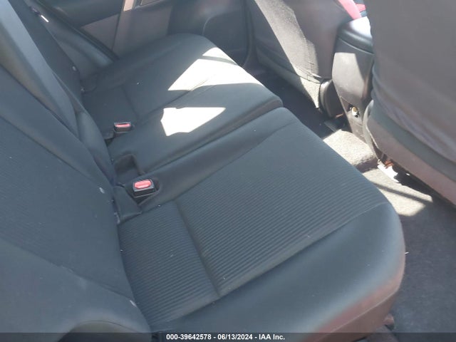 Toyota RAV4 LE 2018 2T3BFREV7JW719887 Image 8