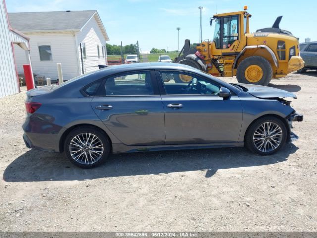 3KPF54AD3NE479291 KIA Forte Gt-line