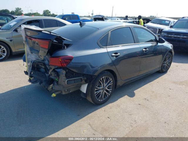 3KPF54AD8PE663340 KIA Forte Gt-line