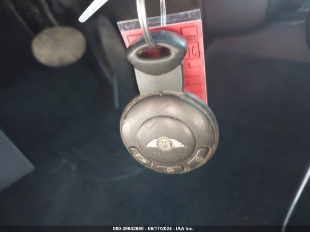 2009 MINI COOPER CLUBMAN WMWML33589TX33181 Photo 10