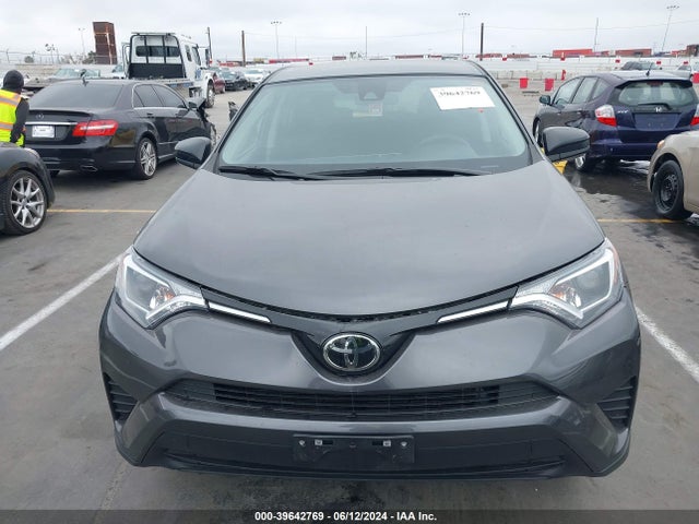 Toyota RAV4 LE 2018 2T3ZFREV0JW405643 Image 12