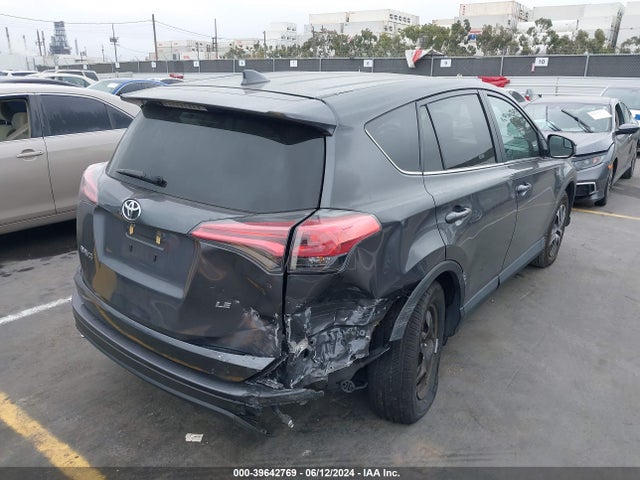 Toyota RAV4 LE 2018 2T3ZFREV0JW405643 Image 4