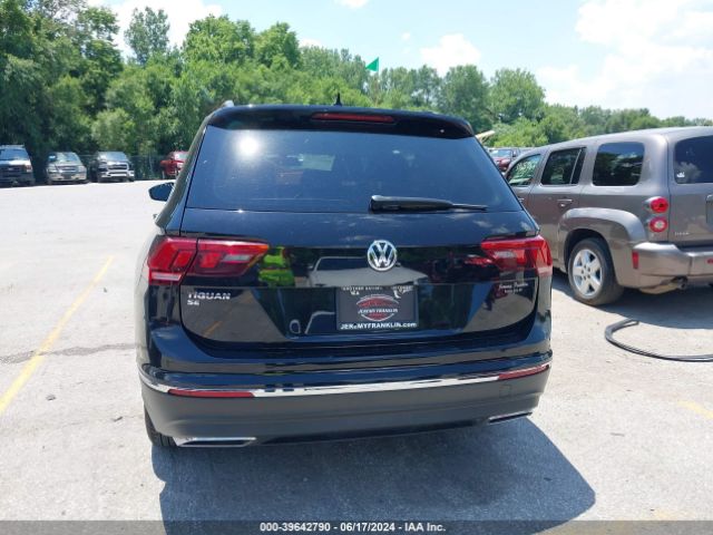 3VV3B7AXXMM121991 Volkswagen Tiguan 2.0t Se/2.0t Se R-line Black/2.0t Sel