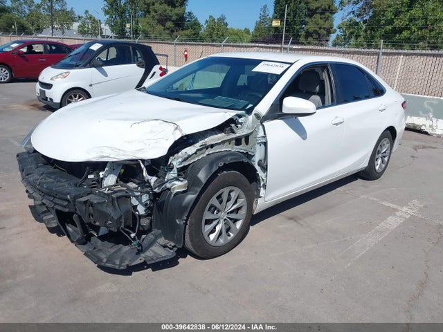 Toyota CAMRY LE 2017 4T1BF1FK5HU325006 Image 2