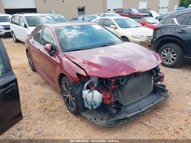 Toyota CAMRY SE 2018 4T1B11HK2JU512107 zdjęcie główne