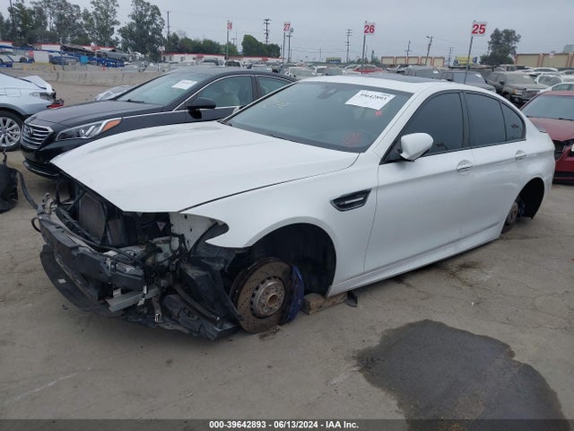 BMW 2014 2014 WBSFV9C58ED593445 Image 2