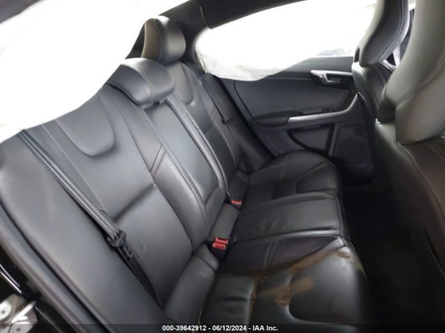 YV1902TP2G2402137 Volvo S60 T6 R-design
