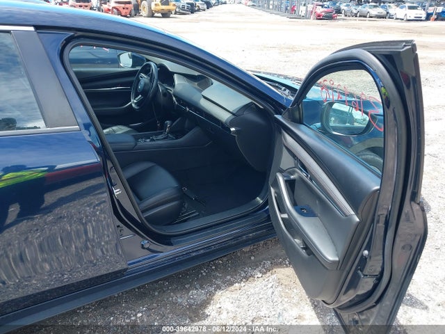 Mazda Mazda3 Select Package 2019 JM1BPACL5K1108241 Image 5