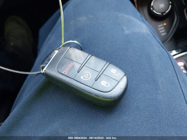 3C4NJDBB5JT395418 Jeep Compass Altitude 4x4