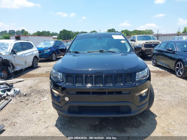 3C4NJDBB5JT395418 Jeep Compass Altitude 4x4