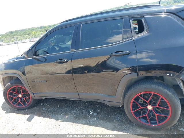 3C4NJDBB5JT395418 Jeep Compass Altitude 4x4