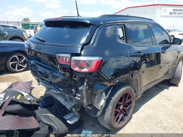 3C4NJDBB5JT395418 Jeep Compass Altitude 4x4