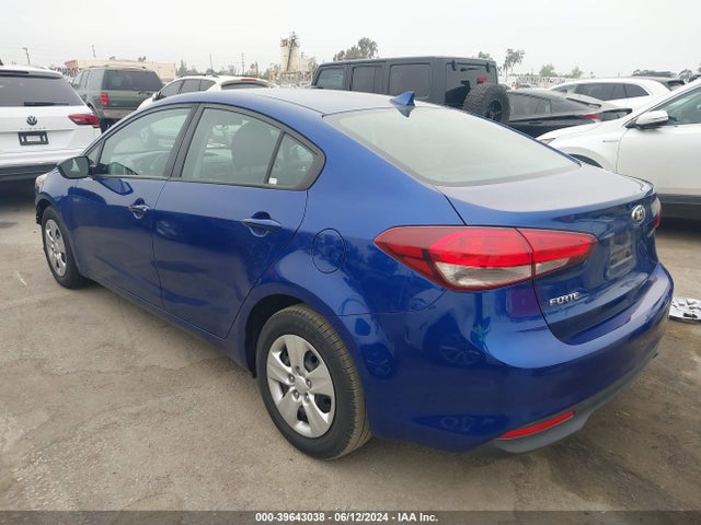 KIA FORTE LX 2018 3KPFK4A74JE221147 Image 3