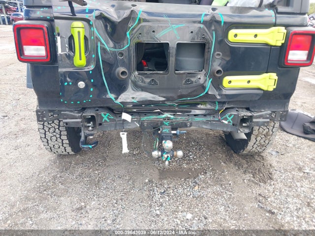 1C4HJXDG2LW241642 Jeep Wrangler Unlimited Sport 4x4