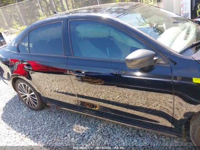 3VWD17AJ3GM407880 Volkswagen Jetta 1.8t Sport